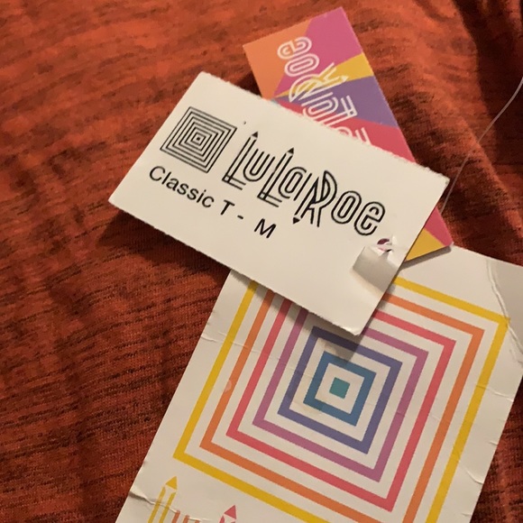 🔥2/$20🔥 NWT LuLaRoe Irma - Picture 2 of 4